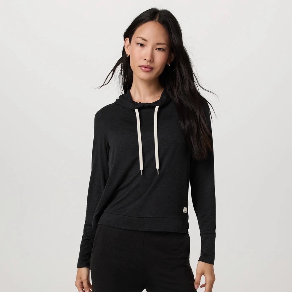 Vuori Women's Halo Essential Hoodie